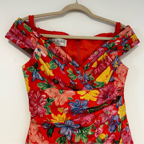 A.J. BARI Silk Floral Print Red Yellow Blue Off-shoulder Pleated Dress Size 6 - Picture 2 of 8